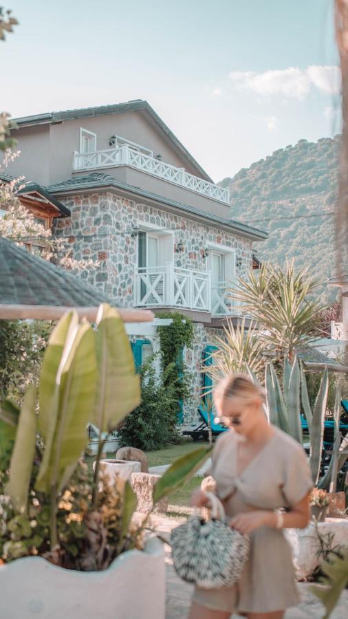 Orino Suites Cedit Ngoại thất bức ảnh